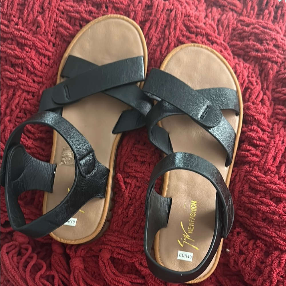 Black and Tan Minimalist Sandals